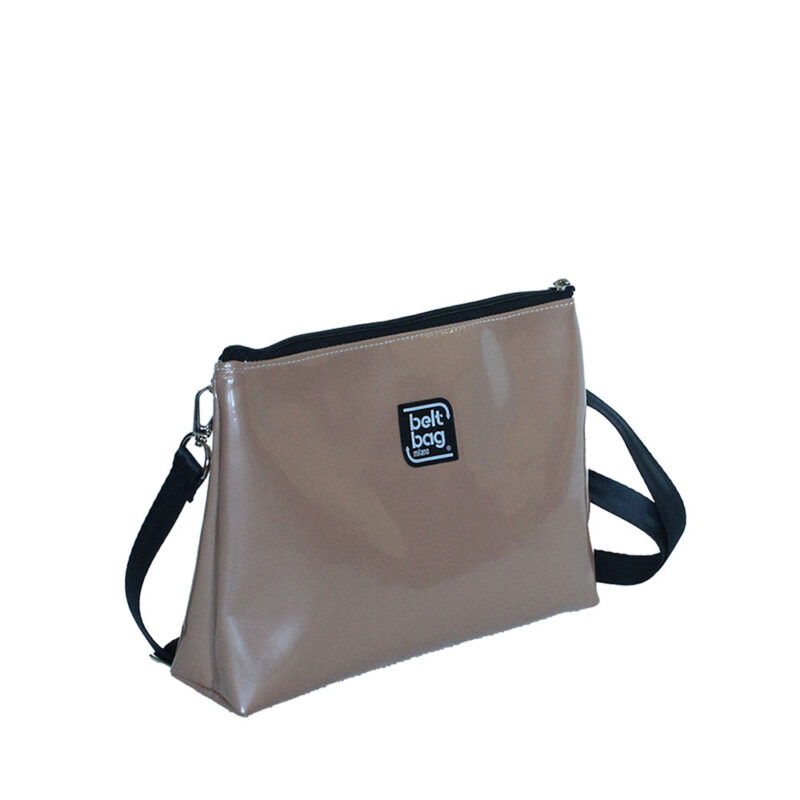 SHOULDER-BAG-laccato-marroncino-chiaro-side